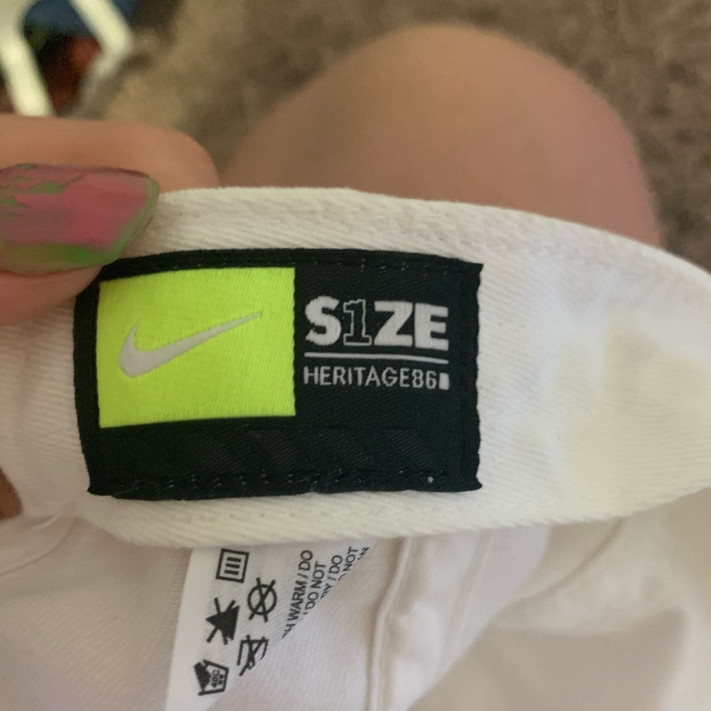 nike hat - Picture 6 of 6